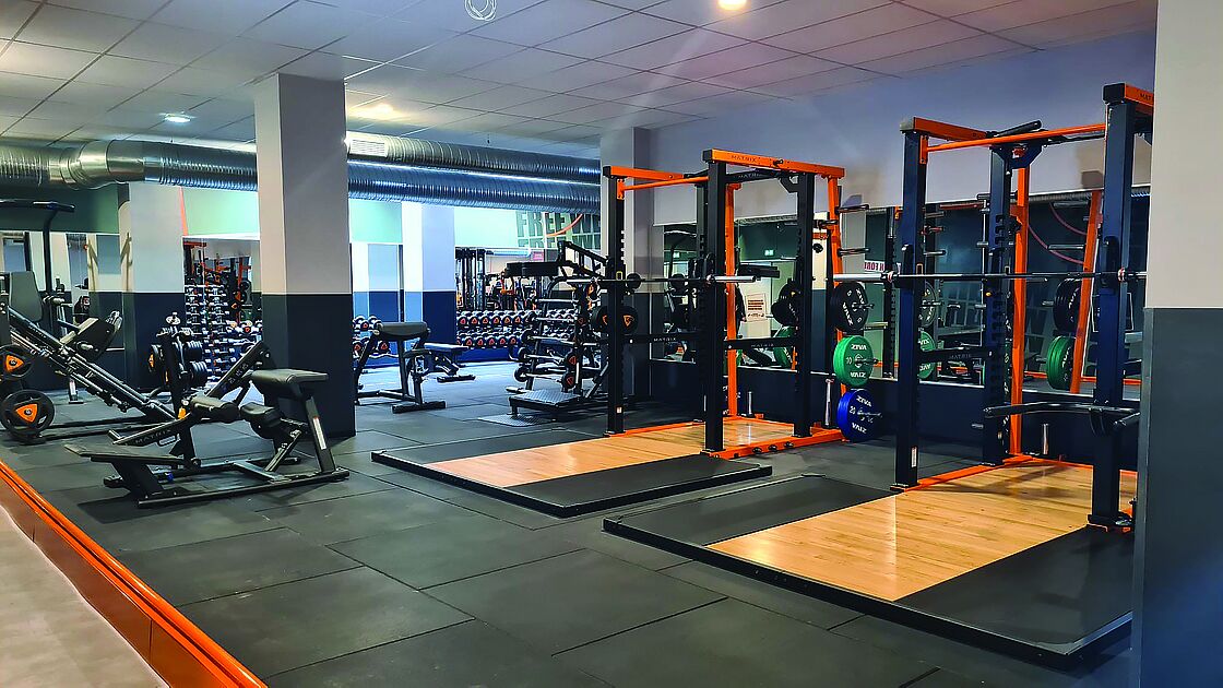 Nouvelle vitrine Salle de Sport BASIC FIT MANTESLAJOLIE Nouvelle vitrine Salle de Sport BASIC FIT MANTESLAJOLIE